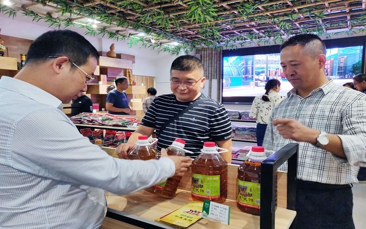 微信图片_201809201735065_副本.jpg